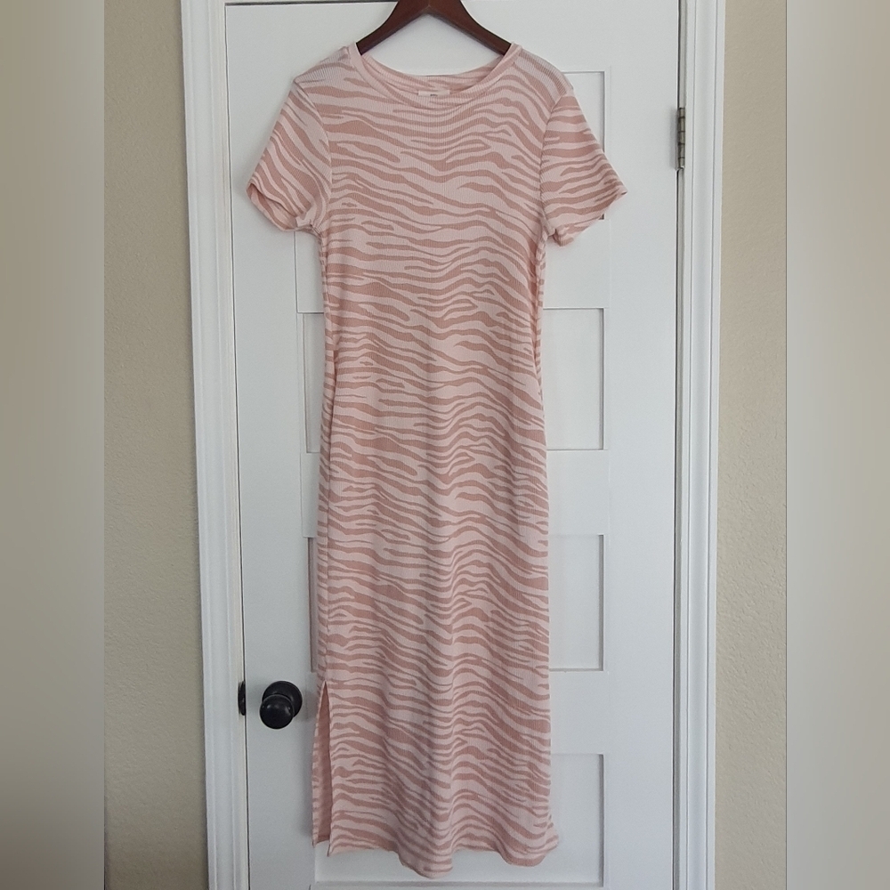 Daily Practice Anthropologie Pink Zebra Waffle Knit Maxi Dress Short Sleeves